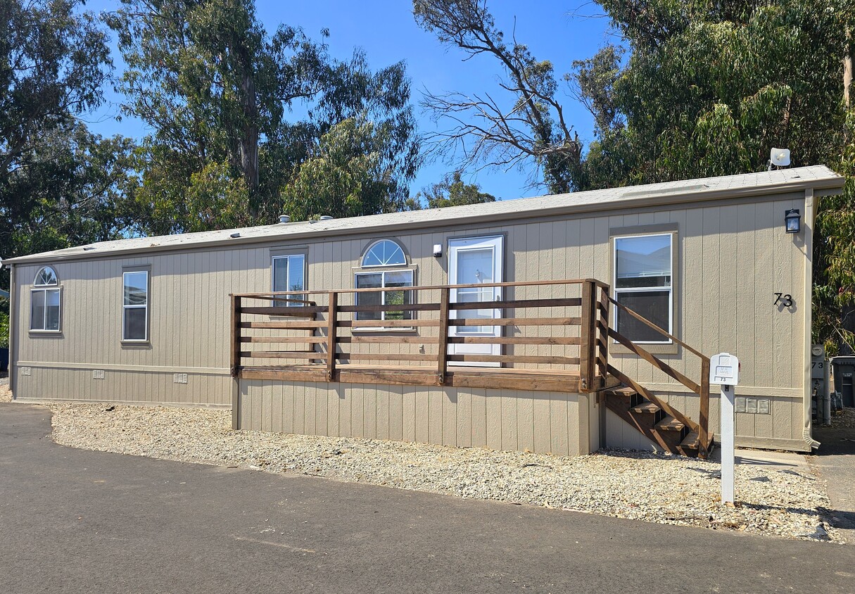 Primary Photo - 319 N Highway 1