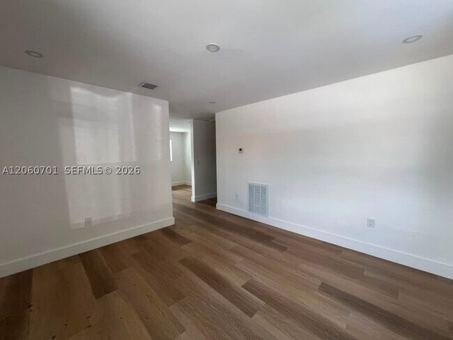 Foto del edificio - 1239 SW 22nd Ave