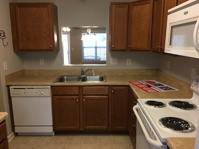 Foto del edificio - 448 Dunwood Dr