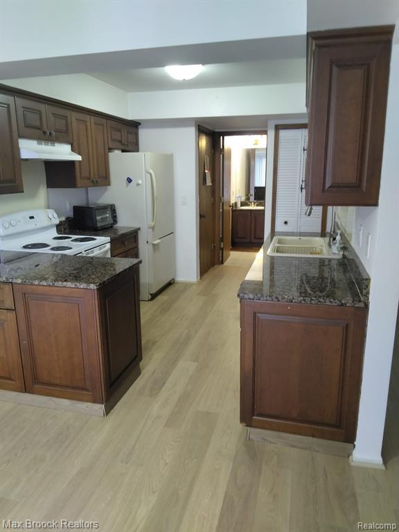 Foto del edificio - 69 Meadow Wood Dr