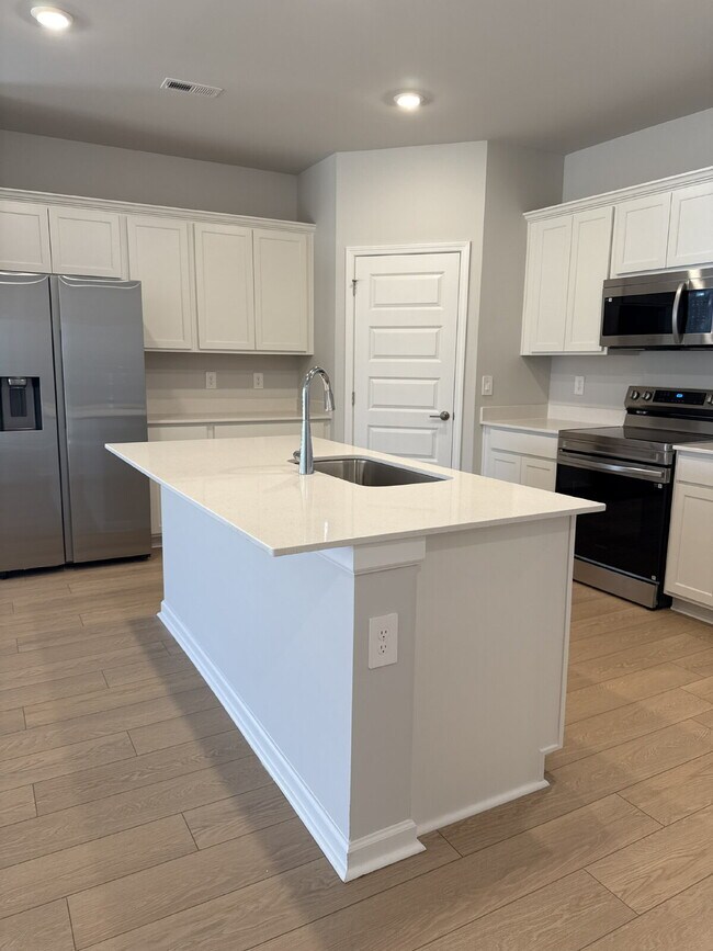 Foto del edificio - 15733 Ruthie Lynn Dr