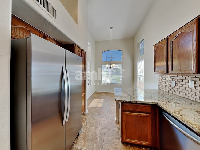 Building Photo - 13149 W Monte Vista Dr
