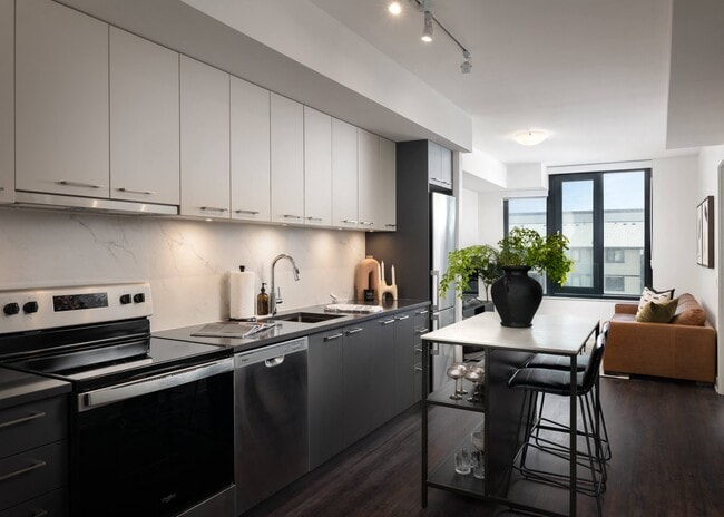 Building Photo - Brightstone