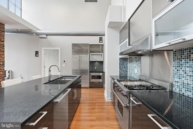 Building Photo - 1615 N Queen St