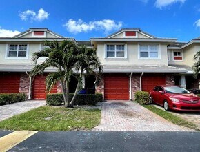 Building Photo - 3361 NW 29th Ct