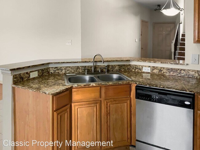 Building Photo - 4 br, 2.5 bath House - 2320 Homewood Lane