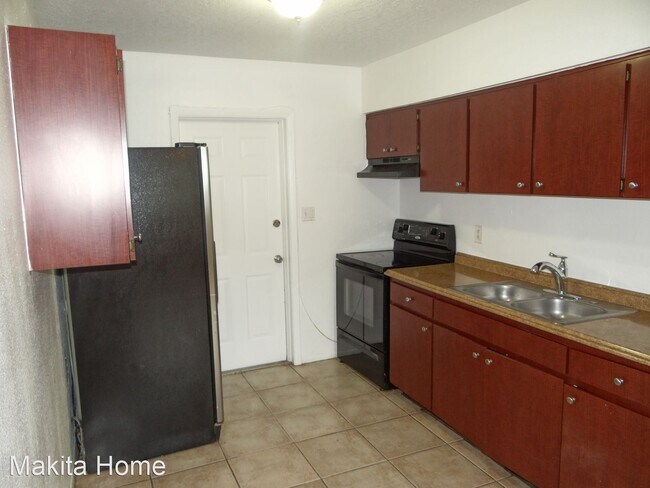 Foto del edificio - 4 br, 2 bath House - 9217 N 13th Street
