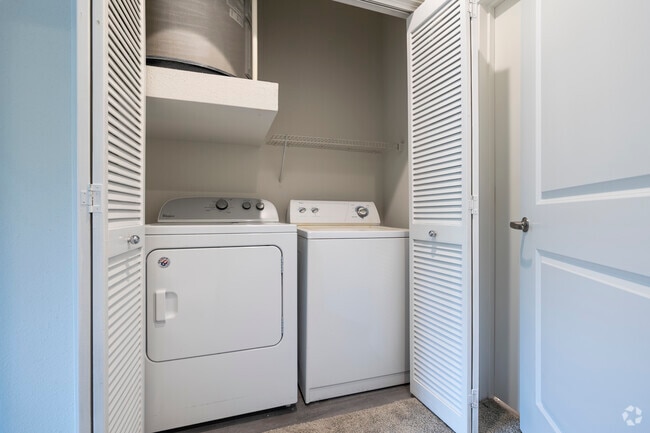 1BR/1BA, 820SF - Laundry Room - Sierra at Fall Creek