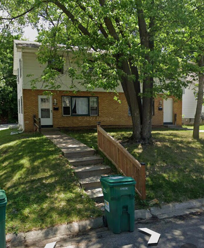 1318 Circle Terrace Blvd NE, Minneapolis, MN 55421 House Rental in