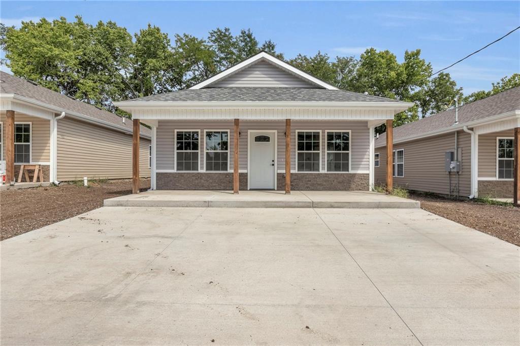 823 Main St, Wellsville, KS 66092 House Rental in Wellsville, KS