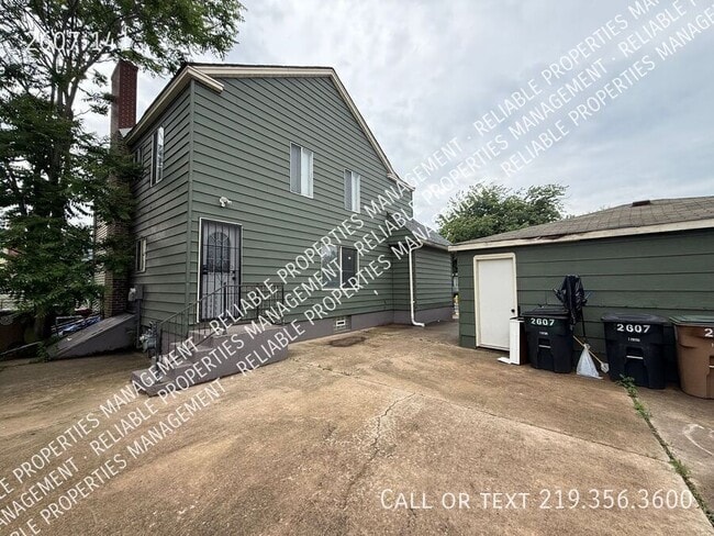 Building Photo - 2607 141-