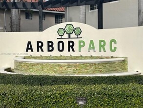 Building Photo - 4211 Napoli Lake Dr