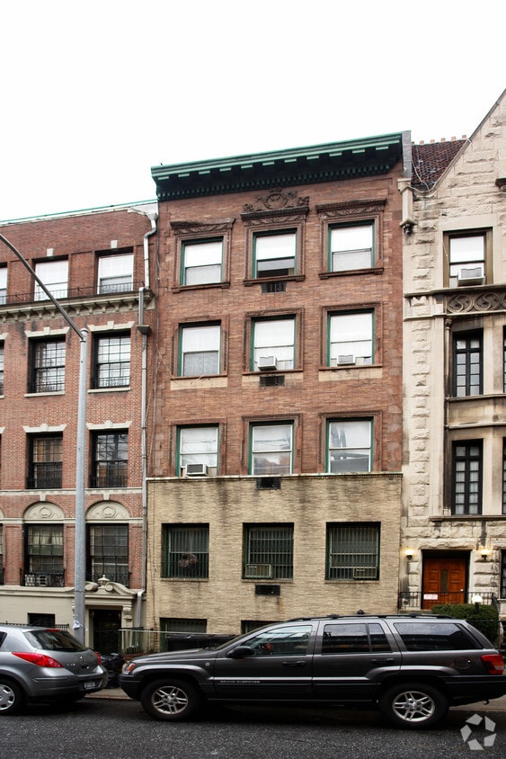 Building Photo - 315 W 75th St