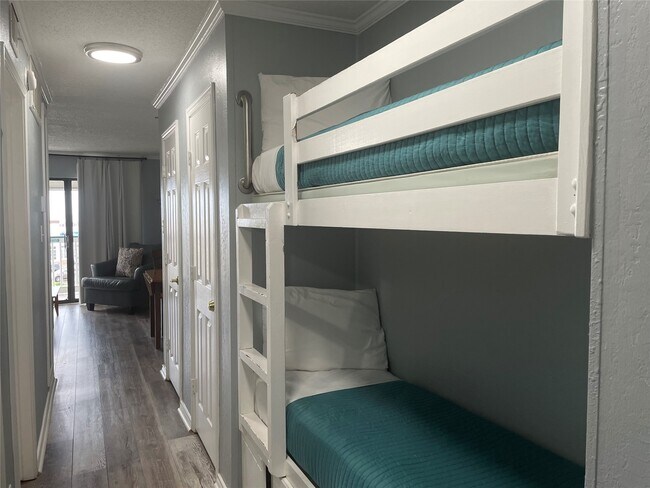 Foto del edificio - 6102 Seawall Blvd