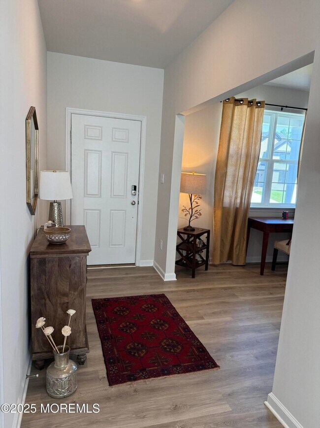 Building Photo - 13 Outsail Ave