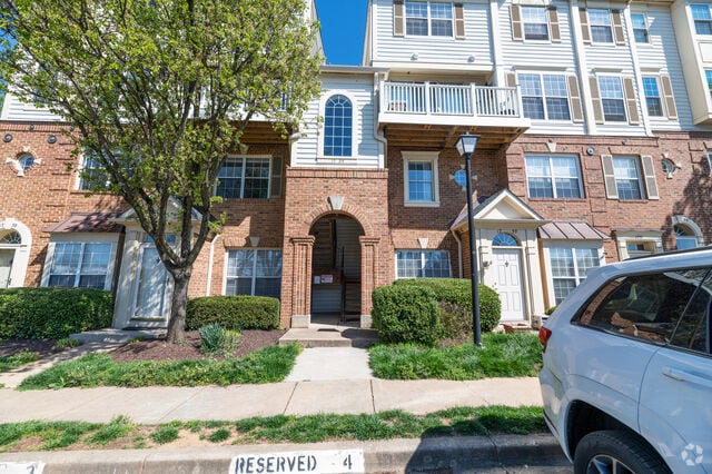 Building Photo - 1735 W Braddock Pl