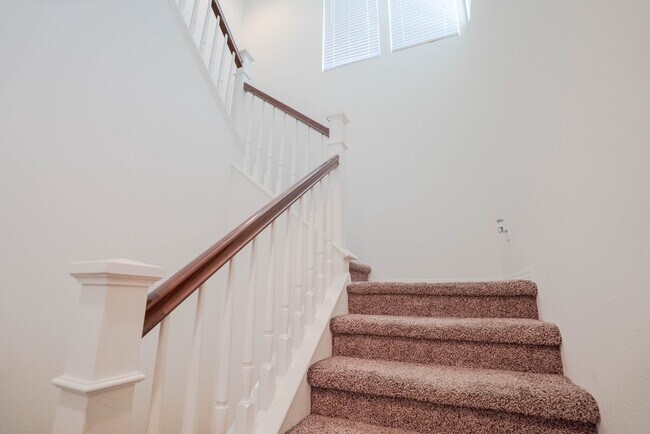 Building Photo - COMING SOON! West Creek 3 Bedroom Rental H...