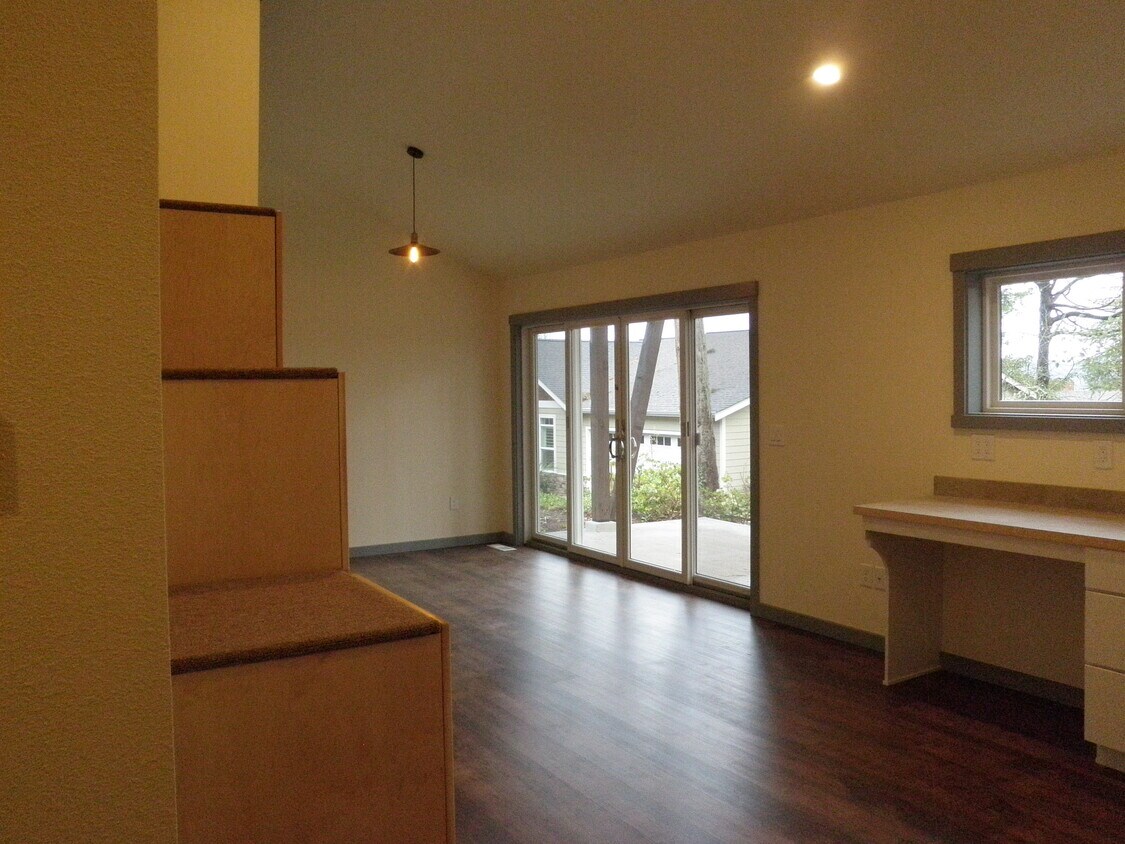 Living space with large door to covered deck - 7013 Stanich Ave