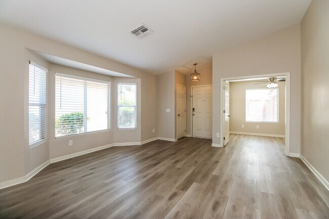 Building Photo - 1652 N Serina