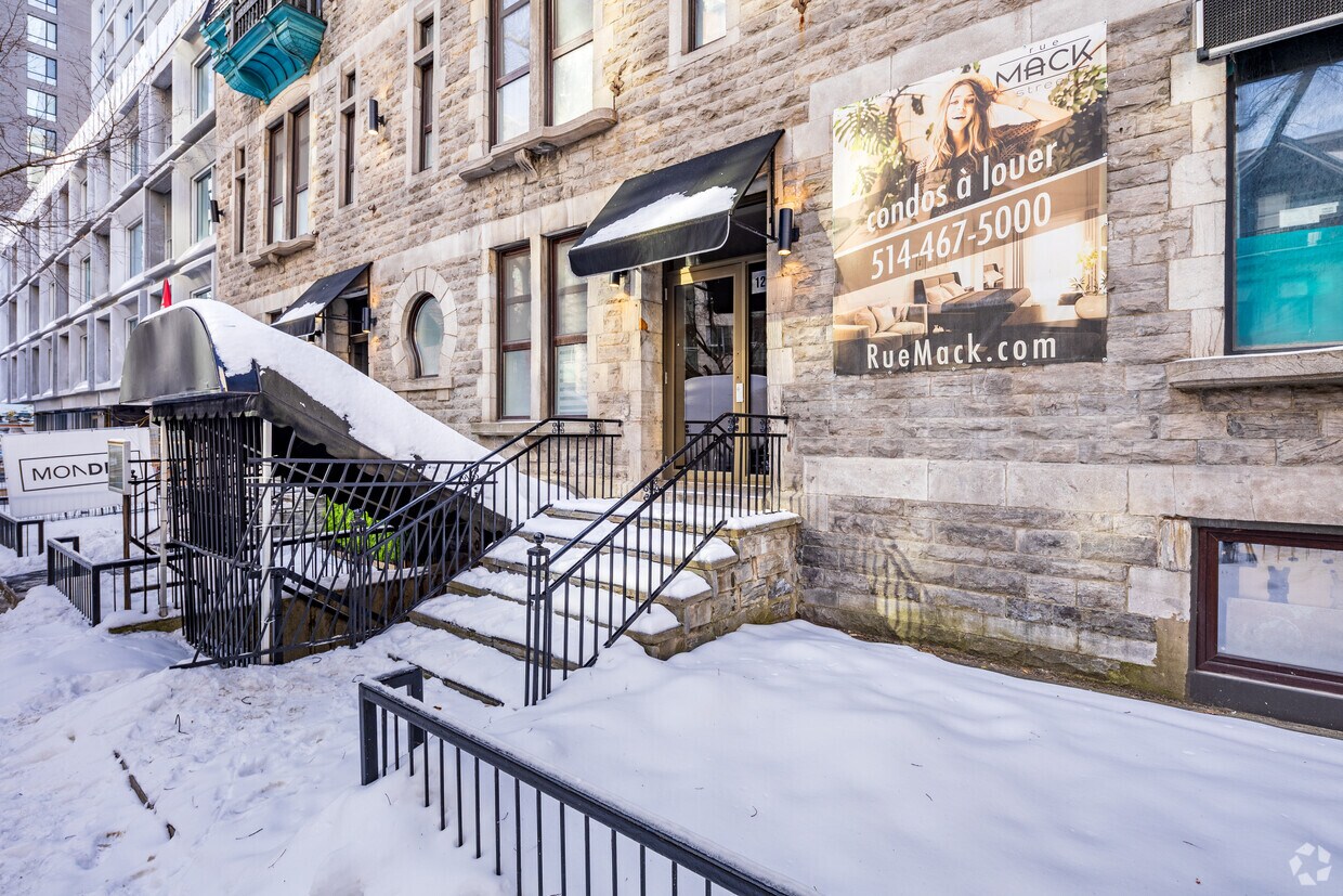 Building Photo - 1220-1226 Rue Mackay