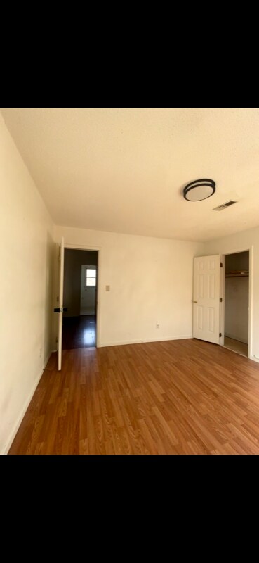 Foto del edificio - 5509 Continental Way