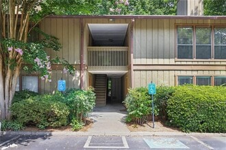 Building Photo - 1014 Dunbar Dr
