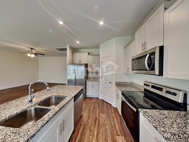 Foto del edificio - 5028 Mountain Springs Rd
