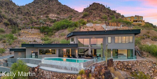 Foto del edificio - 4 br, 4.5 bath House - 4010 E Canyon Ct