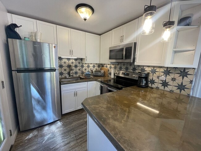 Building Photo - Furnished Napili One Bedroom + Loft