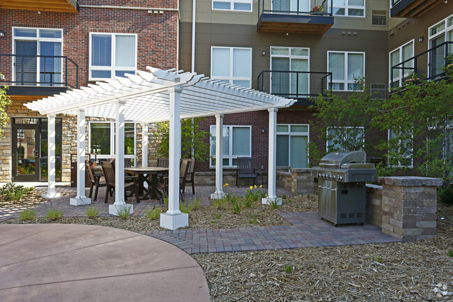 Founders Courtyard - Remington Cove I