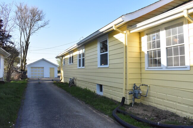 Foto del edificio - 416 E 31st St