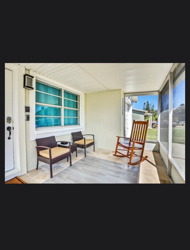 Building Photo - 2142 Mary Sue St