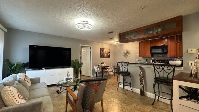 Building Photo - 974 Leeward Pl