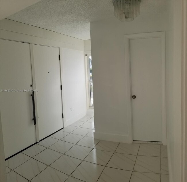 Building Photo - 20415 Highland Lakes Blvd