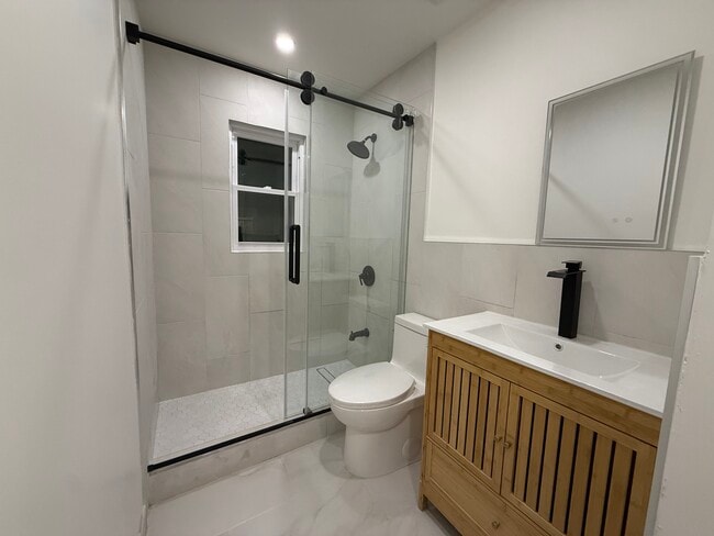 Foto del edificio - 476 Willow Rd W