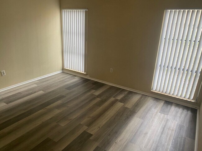 Foto del edificio - 2811-O2811 SW Archer Rd