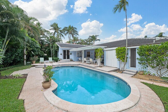Foto del edificio - 216 Jamaica Ln