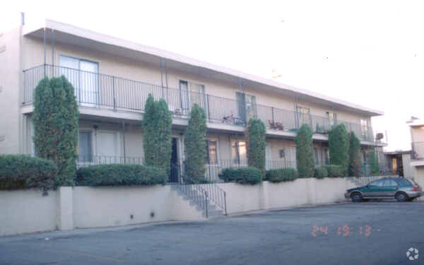 Primary Photo - 2436 Sutro St