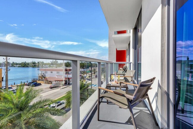 Building Photo - 777 N Ocean Dr