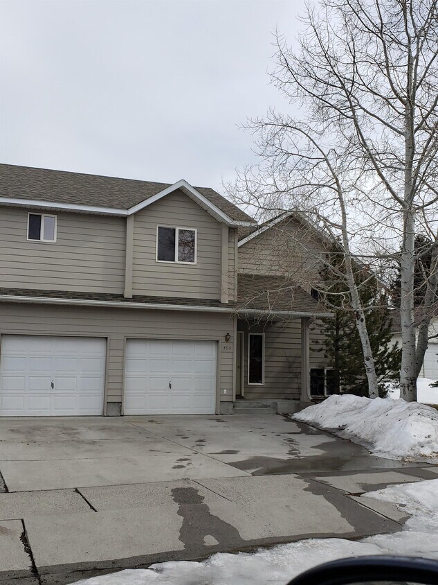 Primary Photo - 304 N Pondera Ave