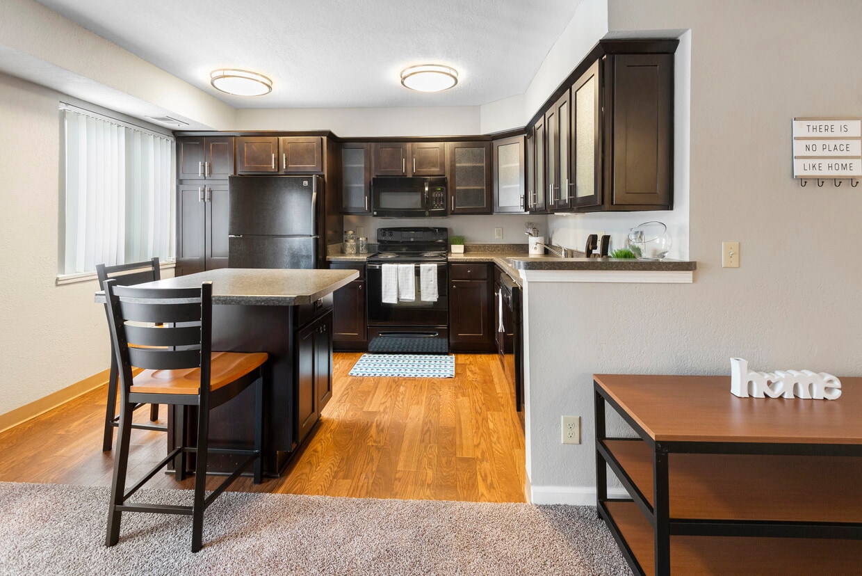 Glenwood Apartments - Glenwood Apartments