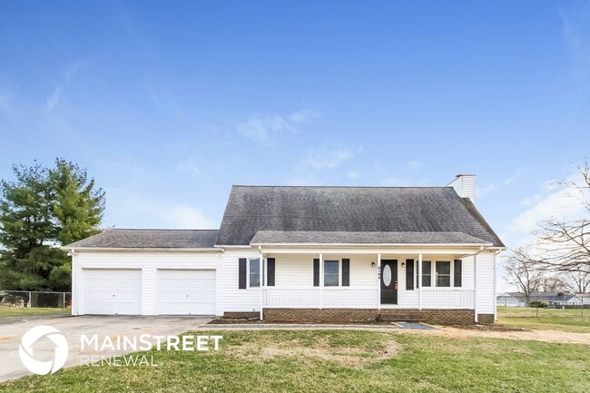 Building Photo - 6100 Radds St