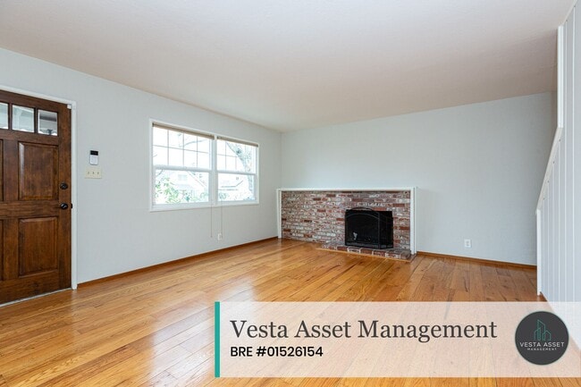 Building Photo - Spacious 4-Bedroom Home in a Desirable Concord Neighborhood