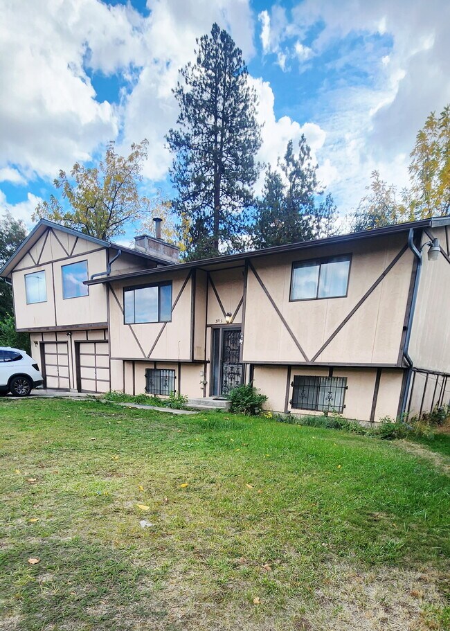 Foto del edificio - 3912 E Hartson Ave