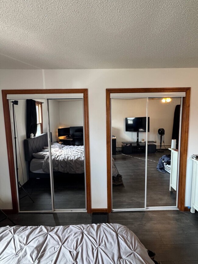 Foto del edificio - 108 Ruden St