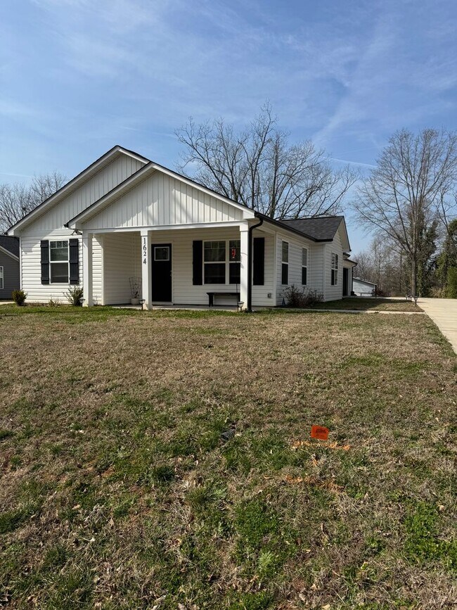 Building Photo - New Construction 3 Bed 2 Bath Home With Garage!