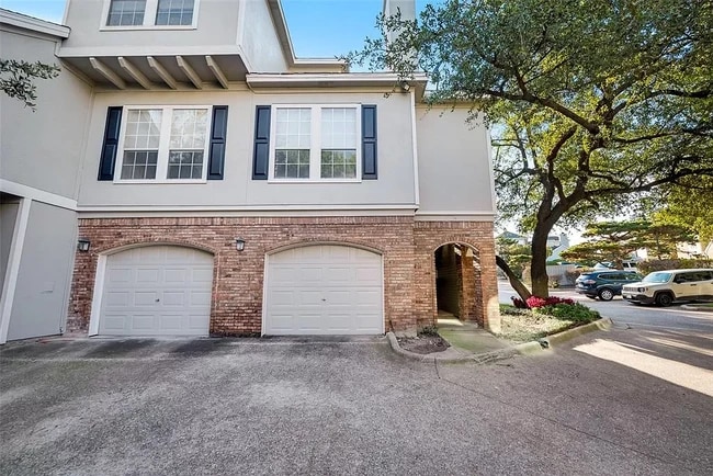 Building Photo - 14400 Montfort Dr