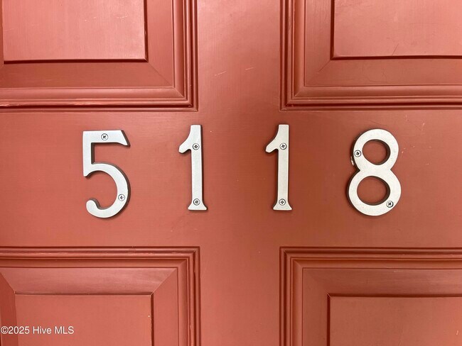 Foto del edificio - 5118 Elton Dr SE