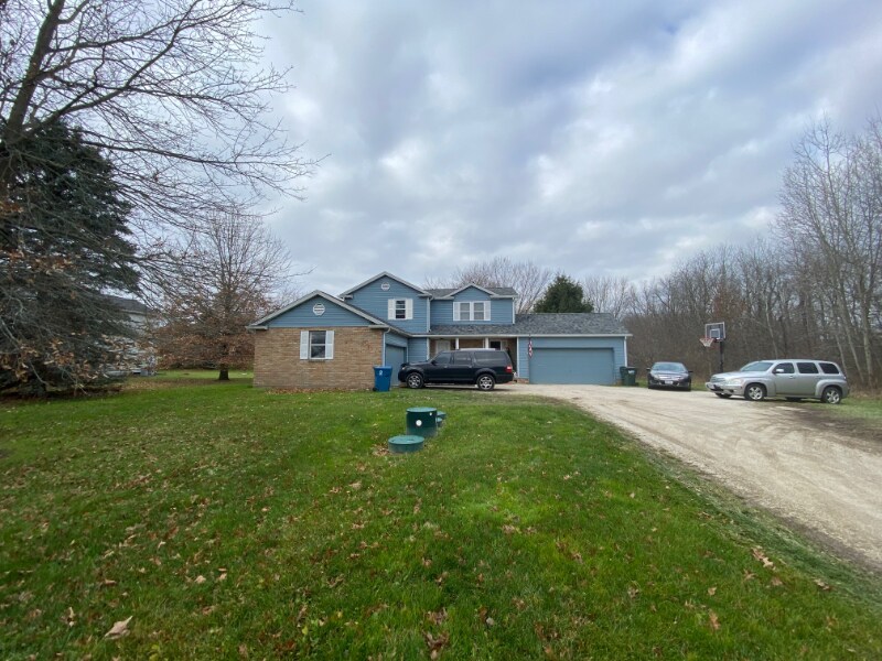 11395 Market Ave NW, Uniontown, OH 44685 House Rental in Uniontown