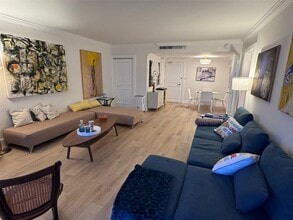 Building Photo - 5151 Collins Ave